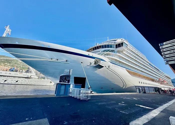 Casa Sud Front De Mer, Terrasse Plein Soleil, Vue Panoramique Et Parking Menton