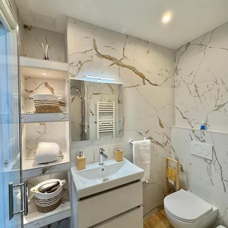 Appartement Casa Sud Côte D'azur French Riviera Borde De Wifi Nexflit&parking Inclus Menton