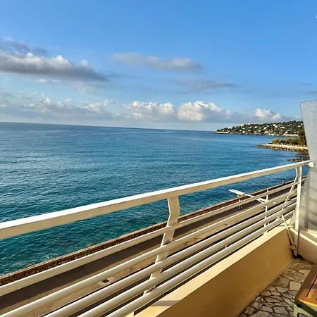 Casa Sud Menton Front De Mer A Menton, Terrasse, Cuisine Equipee, Climatise, Wifi Et Netflix Apartment