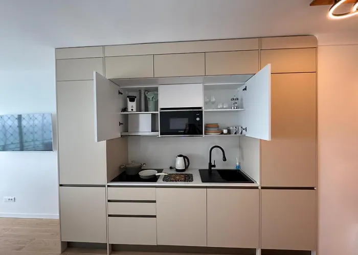 Casa Sud Front De Mer, Terrasse Plein Soleil, Vue Panoramique Et Parking Menton