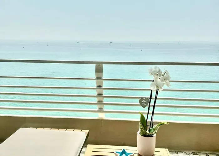 Casa Sud Front De Mer, Terrasse Plein Soleil, Vue Panoramique Et Parking Apartmán *