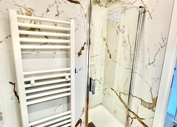 Apartment Casa Sud Front De Mer, Terrasse Plein Soleil, Vue Panoramique Et Parking Menton